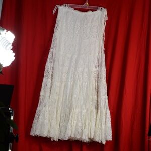 White Lace Tiered Skirt SZ L Solitaire Los Angeles #B44